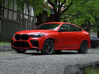 2021 BMW X6 40i III (G06), белый, 5000000 рублей, вид 1