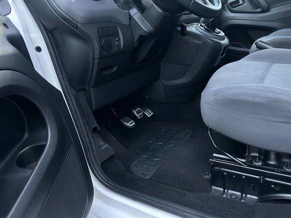 2013 Citroen Berlingo II Рестайлинг, белый, 649000 рублей - вид 12