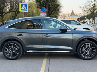 2023 Audi Q5 Sportback 45 TFSI I (FY), серый, 5995000 рублей, вид 5