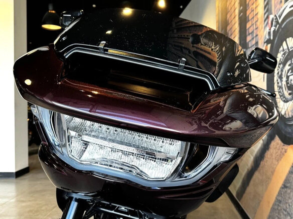 2024 Harley-Davidson CVO Road Glide, пурпурный, 5450000 рублей - вид 7