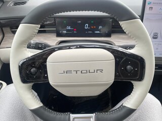 2025 Jetour Dashing I, красный, 2000000 рублей, вид 4