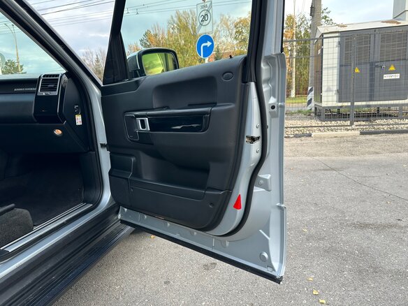 2007 Land Rover Range Rover Supercharged III Рестайлинг, серебристый, 1400000 рублей - вид 7