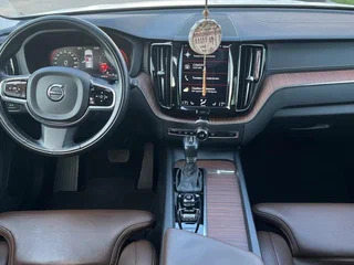 2018 Volvo XC60 II, белый, 3700000 рублей, вид 5