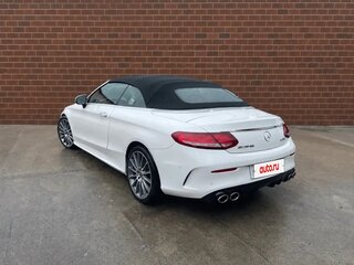 2017 Mercedes-Benz C-Класс 300 IV (W205), белый, 3500000 рублей, вид 5