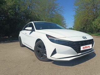 2020 Hyundai Elantra VII (CN7), белый, 1920000 рублей, вид 2