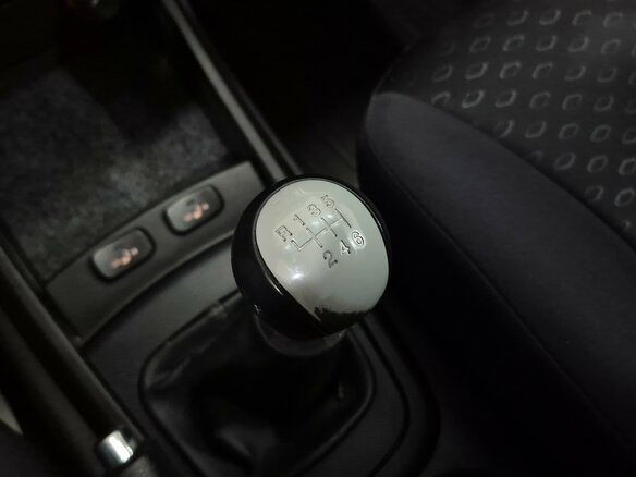 2012 SsangYong Actyon II, оранжевый - вид 19