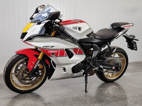 2022 Yamaha YZF-R7, белый, 829000 рублей, вид 3