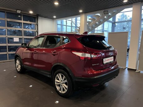 2018 Nissan Qashqai II, красный, 1850000 рублей, вид 5
