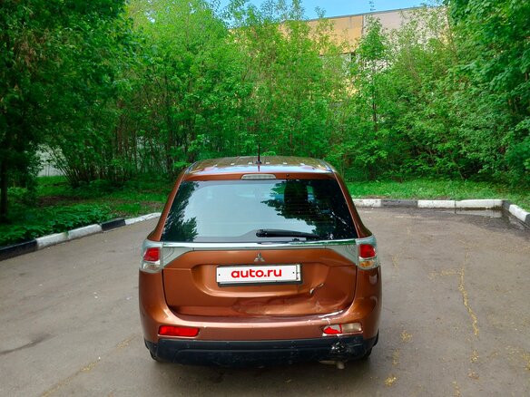 2012 Mitsubishi Outlander III, коричневый, 850000 рублей - вид 7