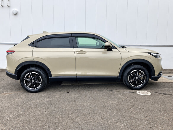 2023 Honda Vezel II, бежевый, 1680000 рублей - вид 3