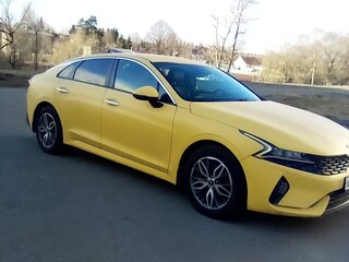 2021 Kia K5 III, жёлтый, 1700000 рублей, вид 2