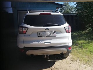 2018 Ford Kuga II Рестайлинг, белый, 1600000 рублей, вид 3