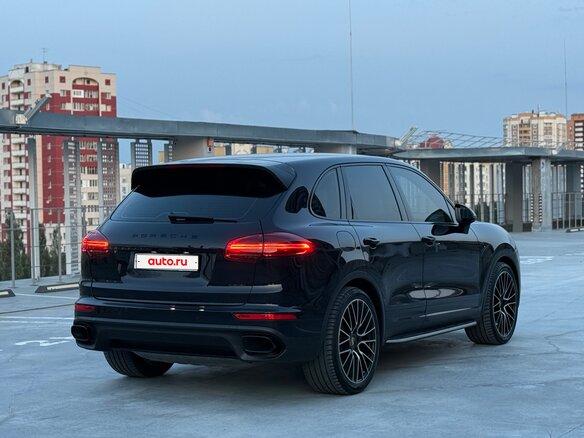 2015 Porsche Cayenne II Рестайлинг (958), чёрный, 3100000 рублей - вид 2