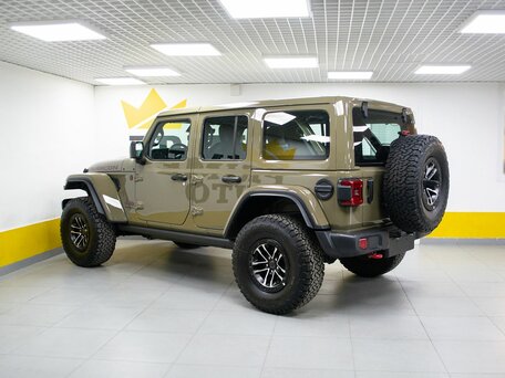 2026 Jeep Wrangler IV (JL) Рестайлинг, зелёный, 8999000 рублей, вид 4