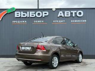 2017 Volkswagen Polo V Рестайлинг, коричневый, 1499000 рублей, вид 2