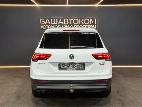 2017 Volkswagen Tiguan II, белый, 2495000 рублей, вид 5