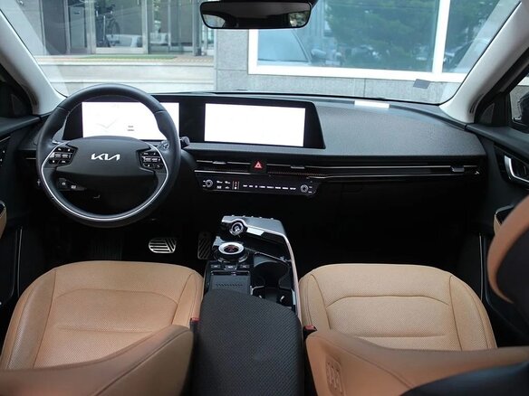 2023 Kia EV6 Standard Range I, белый - вид 8