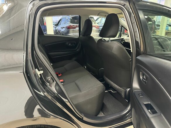 2019 Toyota Vitz III (XP130) Рестайлинг, чёрный, 1199000 рублей - вид 18