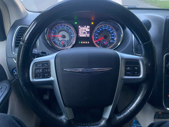 2012 Chrysler Voyager Grand V Рестайлинг, чёрный - вид 11