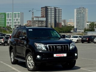 2011 Toyota Land Cruiser Prado 150 Series, чёрный, 2680000 рублей, вид 1
