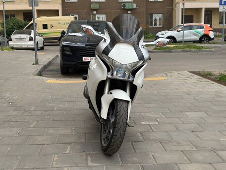 2013 Honda VFR 1200, белый, 820000 рублей, вид 2