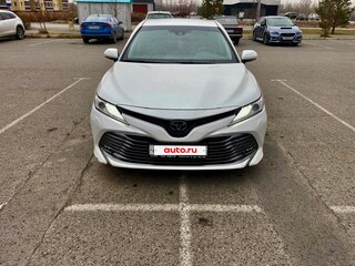 2019 Toyota Camry VIII (XV70), белый, 3000000 рублей, вид 1