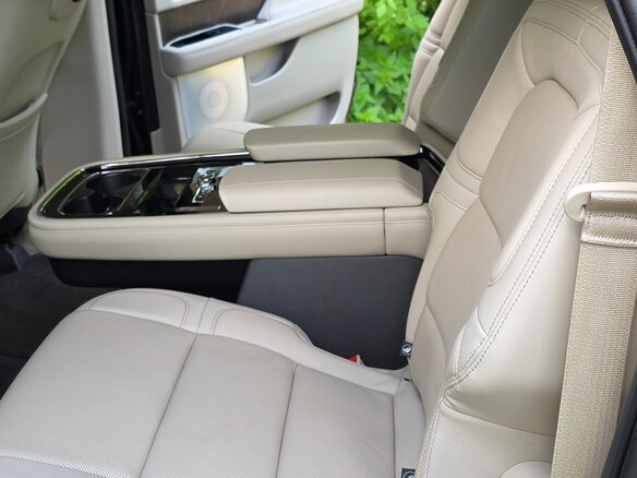 2020 Lincoln Navigator L IV, чёрный, 9800000 рублей - вид 18