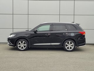 2018 Mitsubishi Outlander III Рестайлинг 3, чёрный, 1980000 рублей, вид 1