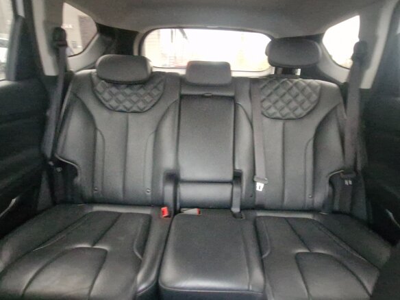 2021 Hyundai Santa Fe IV Рестайлинг, белый, 3050000 рублей - вид 5