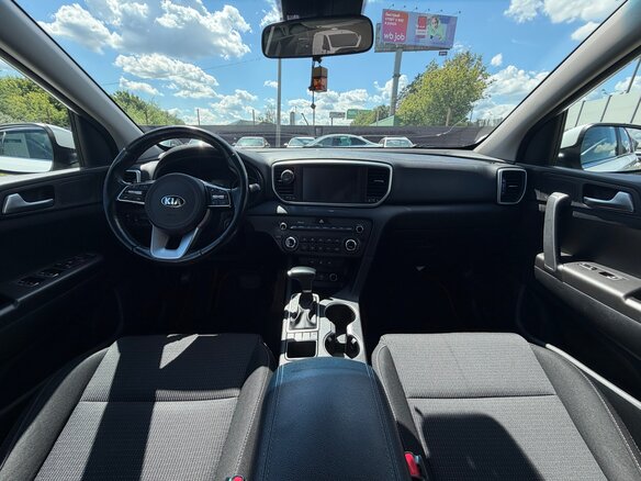 2021 Kia Sportage IV Рестайлинг, белый, 2490000 рублей - вид 11