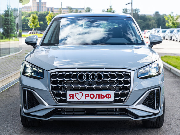 2026 Audi Q2 L 35 TFSI I Рестайлинг, серый, 3990000 рублей - вид 1