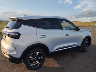 2024 Chery Tiggo 4 Pro I Рестайлинг, серебристый, 2050000 рублей, вид 3