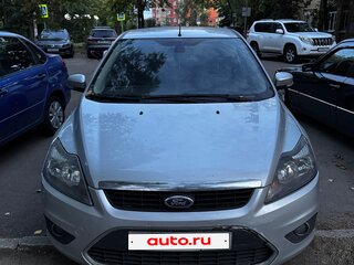 2011 Ford Focus II Рестайлинг, серебристый, 550000 рублей, вид 2
