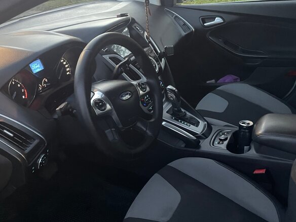 2012 Ford Focus III, серебристый, 720000 рублей - вид 4