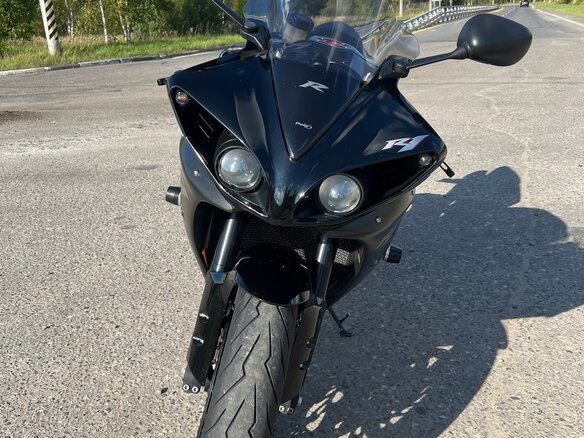 2010 Yamaha YZF-R1, чёрный, 1100000 рублей - вид 1