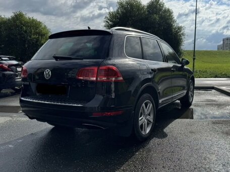 2011 Volkswagen Touareg II, чёрный, 2750000 рублей, вид 4