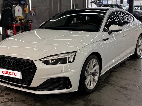 2021 Audi A5 45 TFSI II (F5) Рестайлинг, белый - вид 1