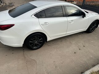2017 Mazda 6 III (GJ) Рестайлинг, белый, 1630000 рублей, вид 3