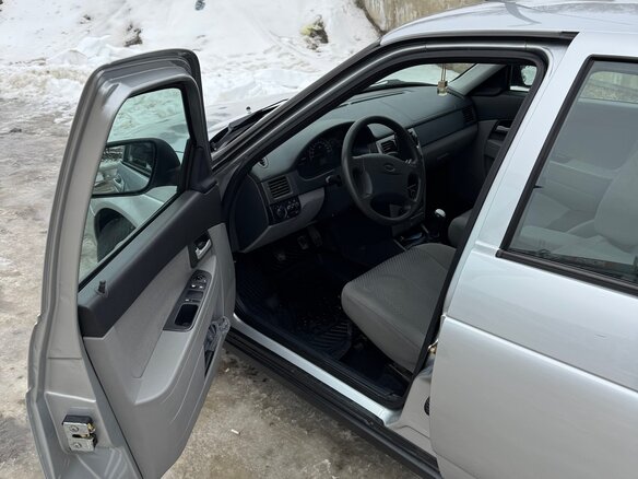 2012 Lada (ВАЗ) Priora I, серебристый, 410000 рублей - вид 11