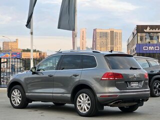 2015 Volkswagen Touareg II Рестайлинг, серый, 2750000 рублей, вид 5