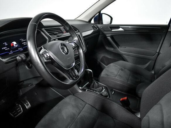 2020 Volkswagen Tiguan II, синий - вид 10