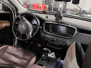 2019 Kia Sorento III Prime Рестайлинг, белый, 3050000 рублей, вид 5