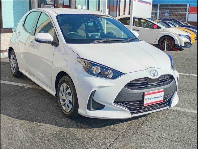 Открыть фотографии: Toyota Yaris IV