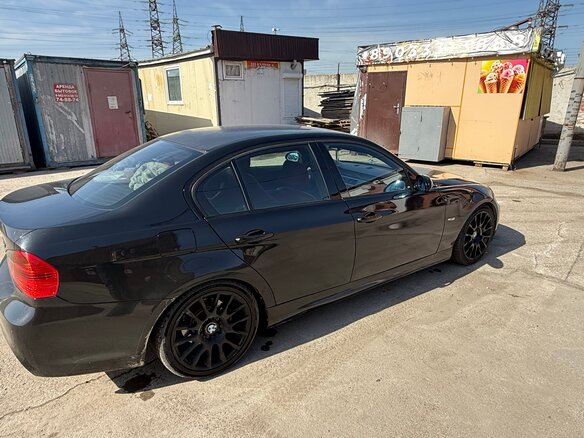 2008 BMW 3 серии 325i V (E90/E91/E92/E93) Рестайлинг, чёрный - вид 4
