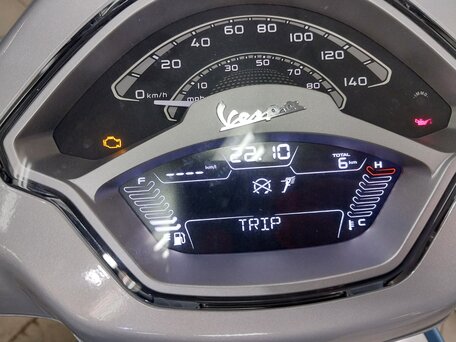 2025 Vespa Primavera, серый, 499000 рублей, вид 5