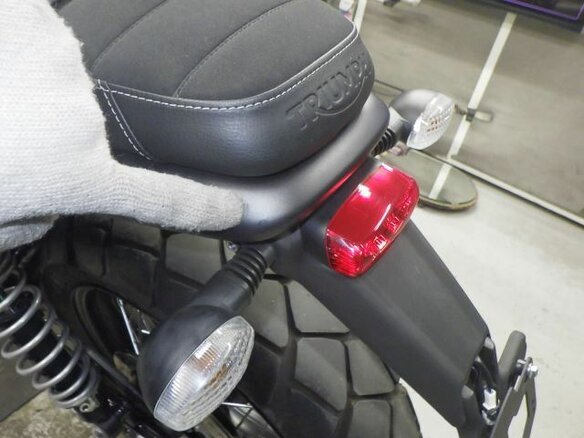 2021 Triumph Scrambler, серый, 900000 рублей - вид 7