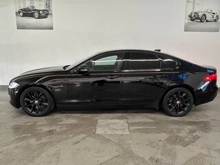 2018 Jaguar XF II, чёрный, 3100000 рублей, вид 3