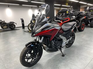 2024 Honda NC 750X, красный, 890000 рублей, вид 3