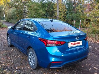 2018 Hyundai Solaris II, синий, 1000000 рублей, вид 2