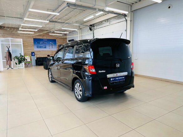 2012 Honda Freed Spike I Рестайлинг, чёрный - вид 4